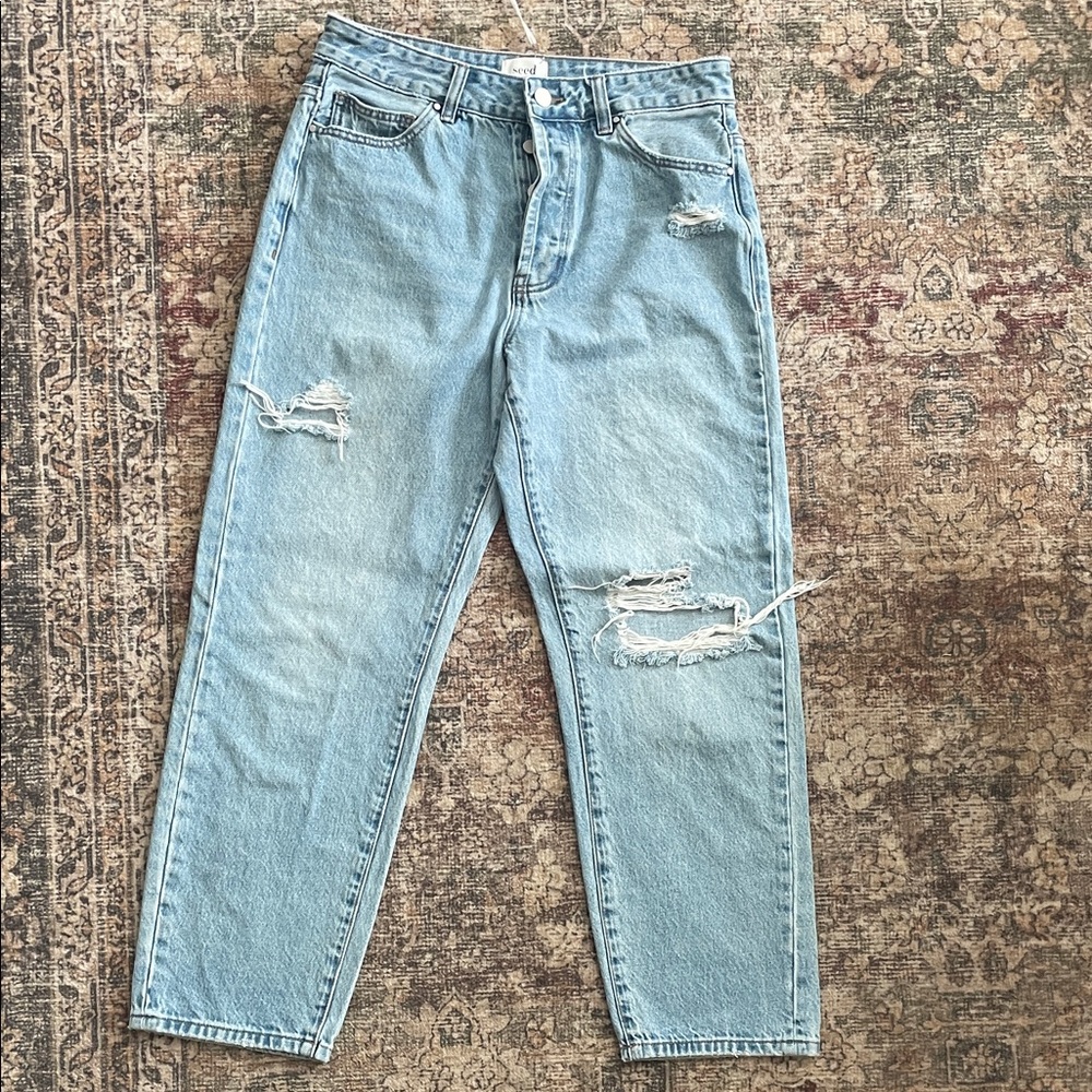 Relaxed Light Blue Distressed Women's Jeans — Casual Everyday Fit
